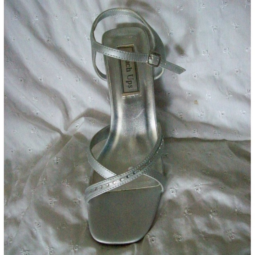 Touch Ups by Benjamin Walk Silver Strappy Sandals - Picture 3 of 6